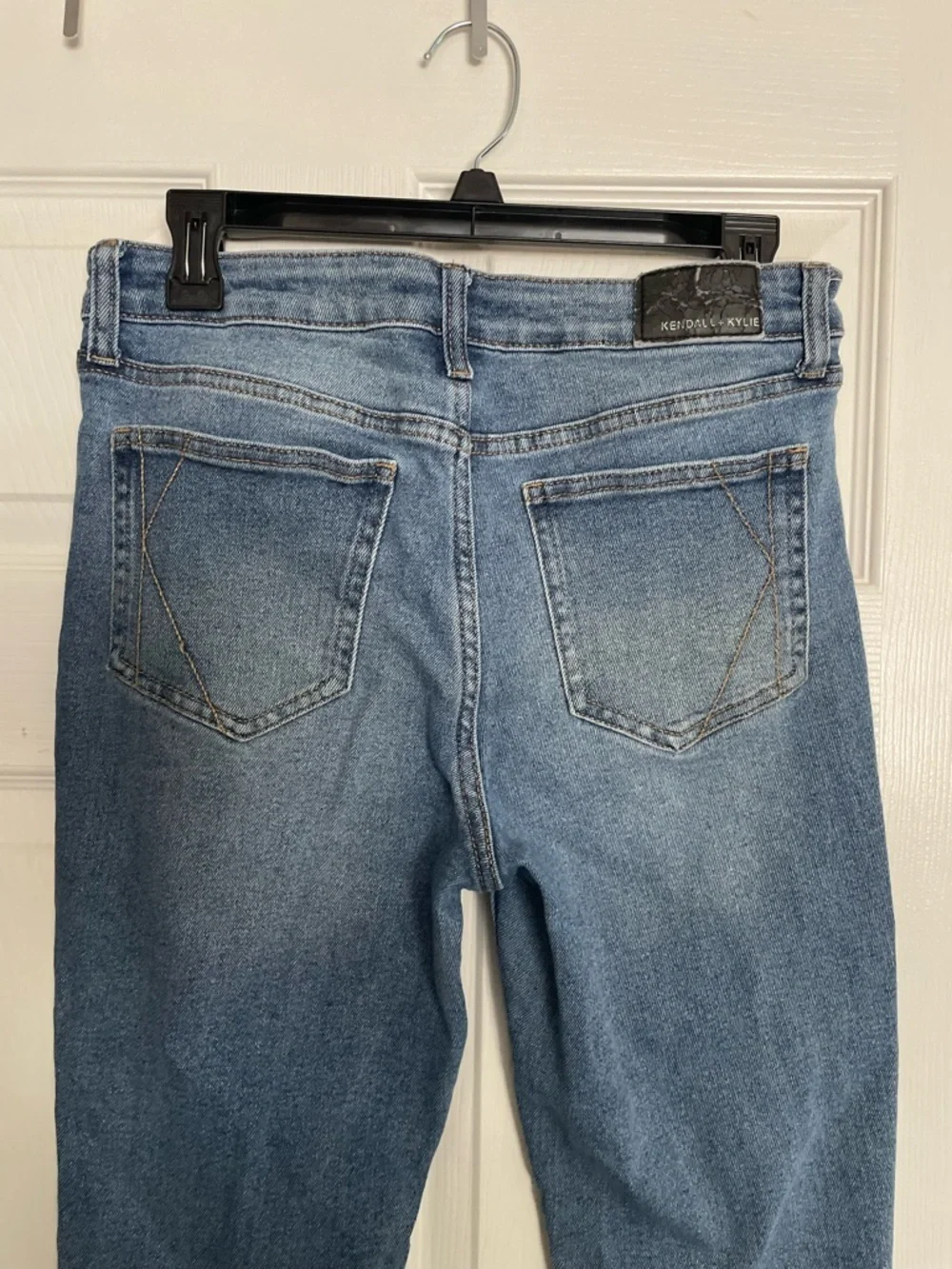 Kendall + Kylie Women’s 9/29 The Ultra Babe Skinny High-Rise Distressed Jeans